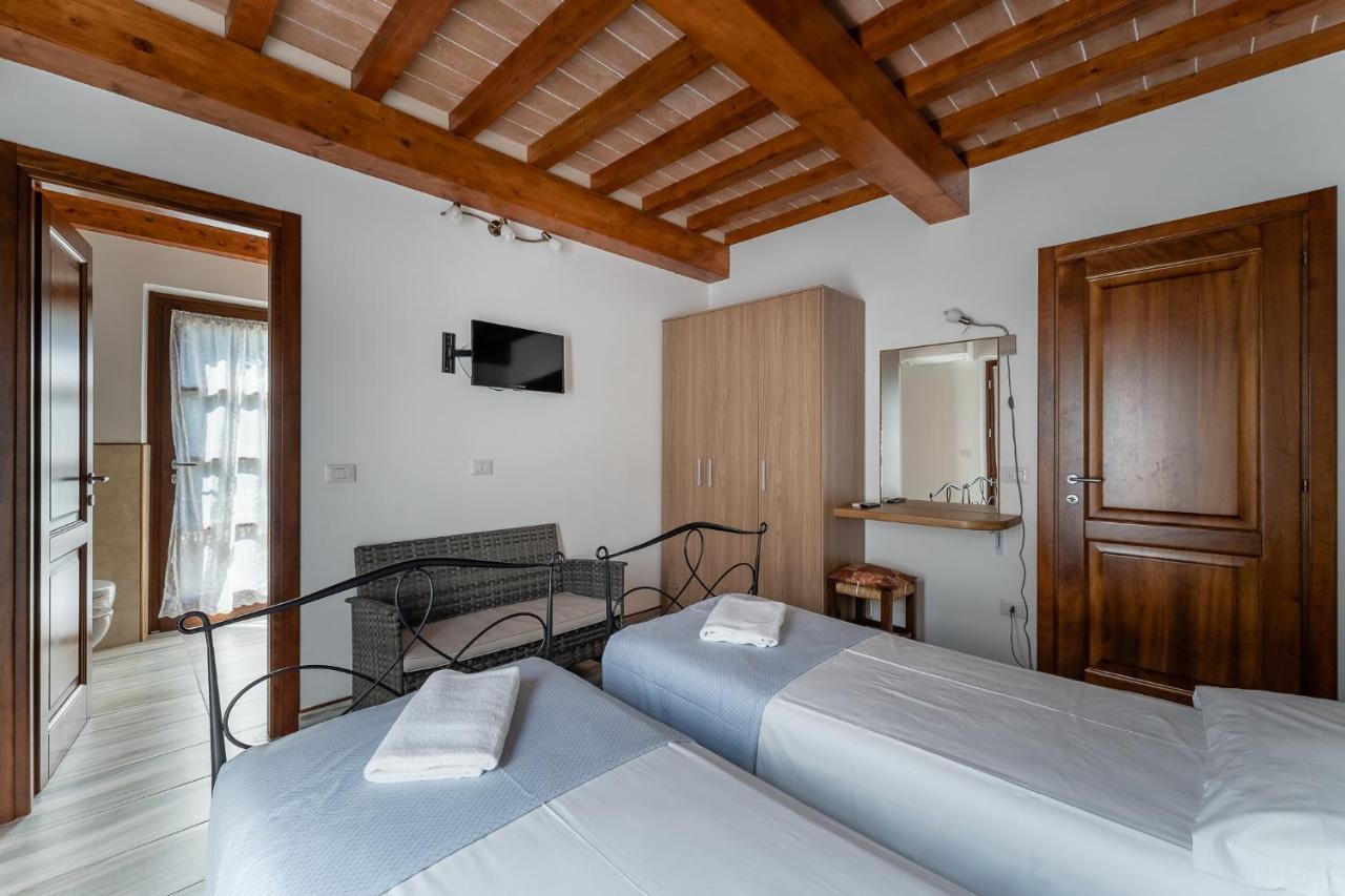 Hotel Delfino Procchio  Exteriör bild