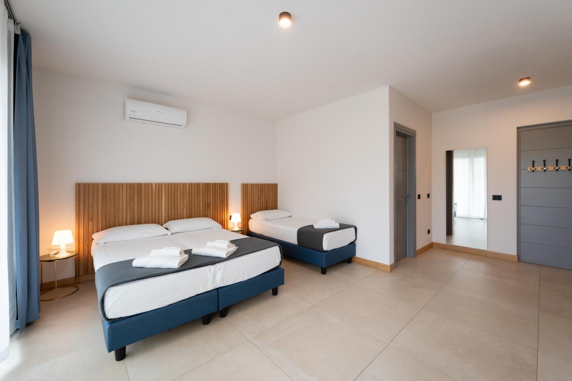 Hotel Delfino Procchio  Exteriör bild