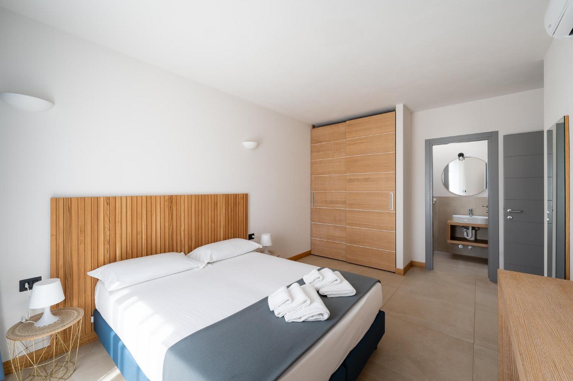 Hotel Delfino Procchio  Exteriör bild